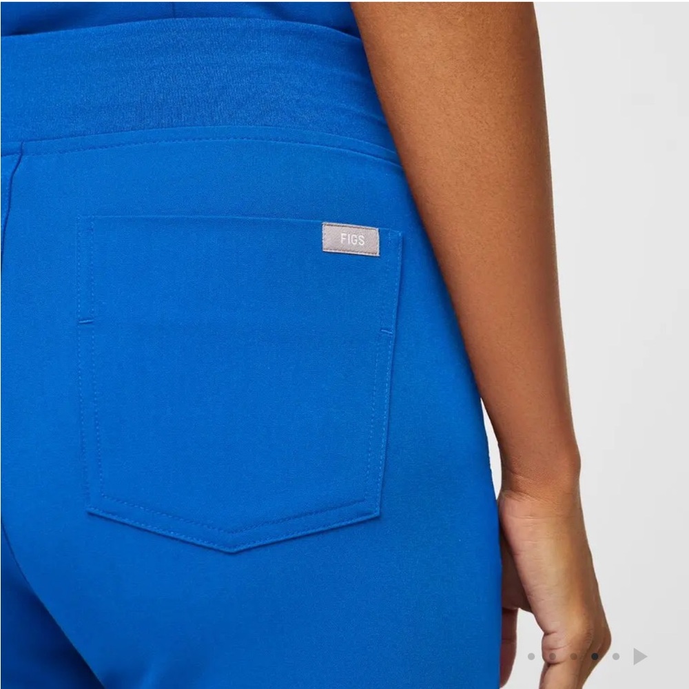 Blue Scrub Set with Jogger Pants blue fig scrubs size small/XS Zamora/caterina - Picture 16 of 16